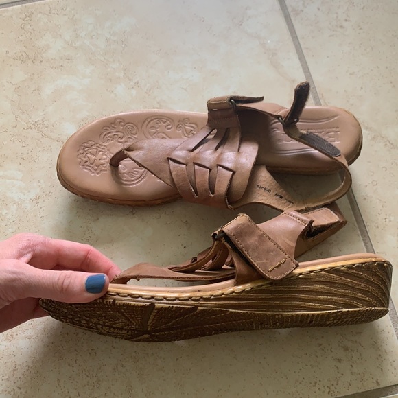 BORN Leather Sandals - Picture 8 of 8